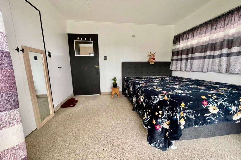 Photo of property in 3 Martin Harvey Street, Levin, 5510