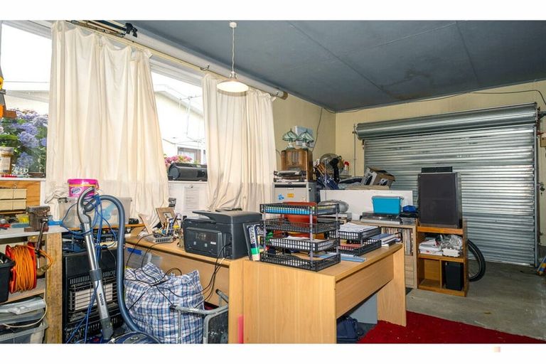 Photo of property in 1 Kennedy Crescent, Waimate, 7924