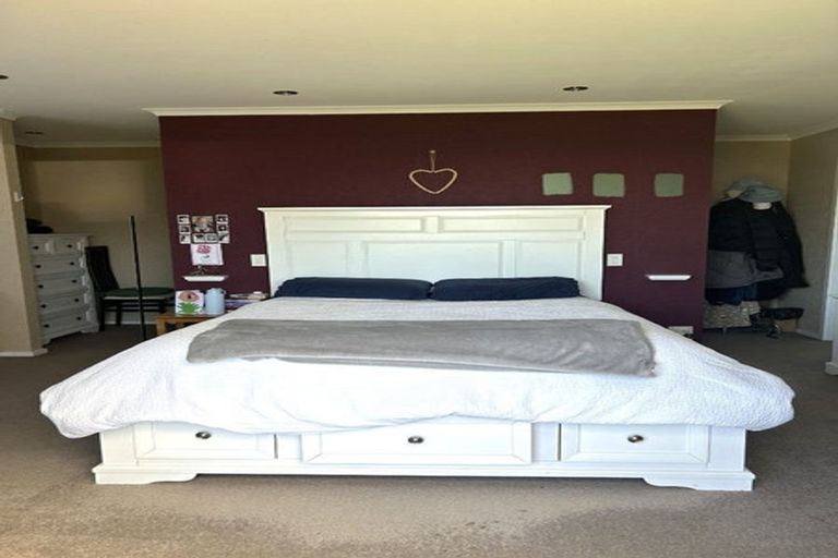 Photo of property in 100 Murphy Road, Taradale, Napier, 4112