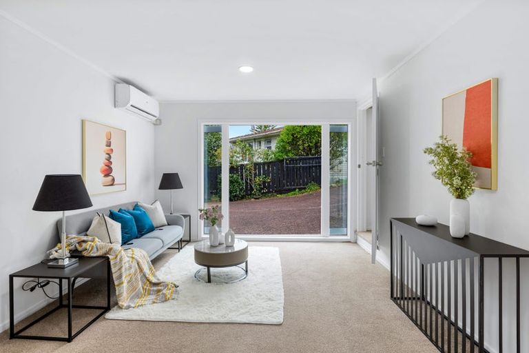 Photo of property in 2/18 Glamorgan Drive, Torbay, Auckland, 0630