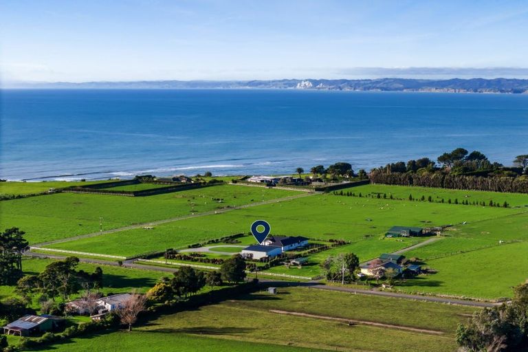 Photo of property in 60 Turangi Road, Motunui, Waitara, 4383