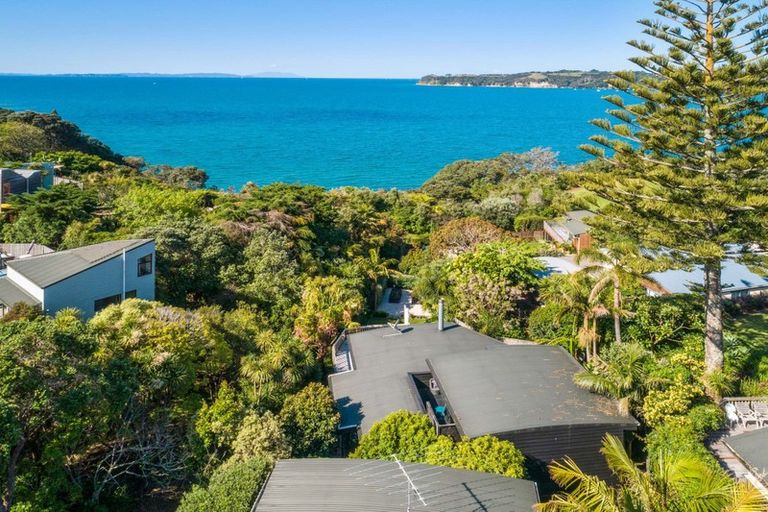 Photo of property in 4/9a Melandra Road, Stanmore Bay, Whangaparaoa, 0932