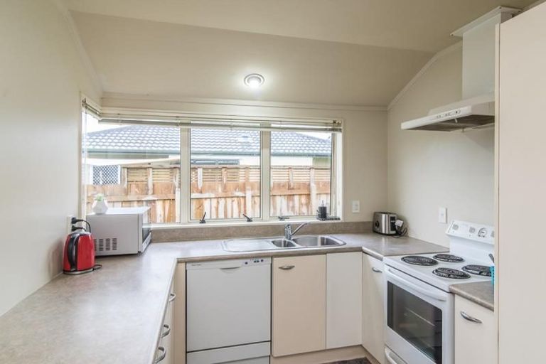 Photo of property in 105 Makarini Street, Paraparaumu, 5032