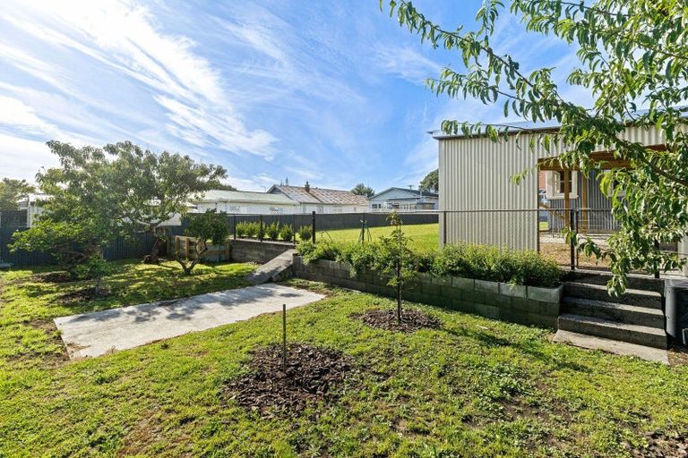 Photo of property in 8 Harper Street, Gonville, Whanganui, 4501