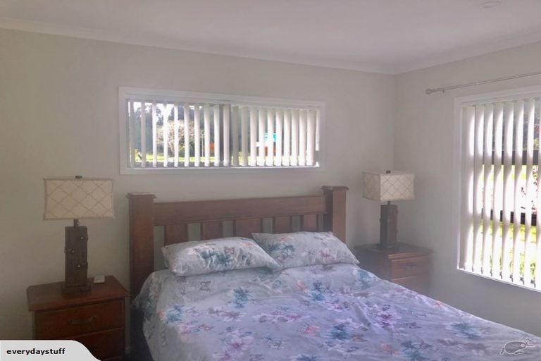 Photo of property in 12 Buddle Road, Wallaceville, Upper Hutt, 5018