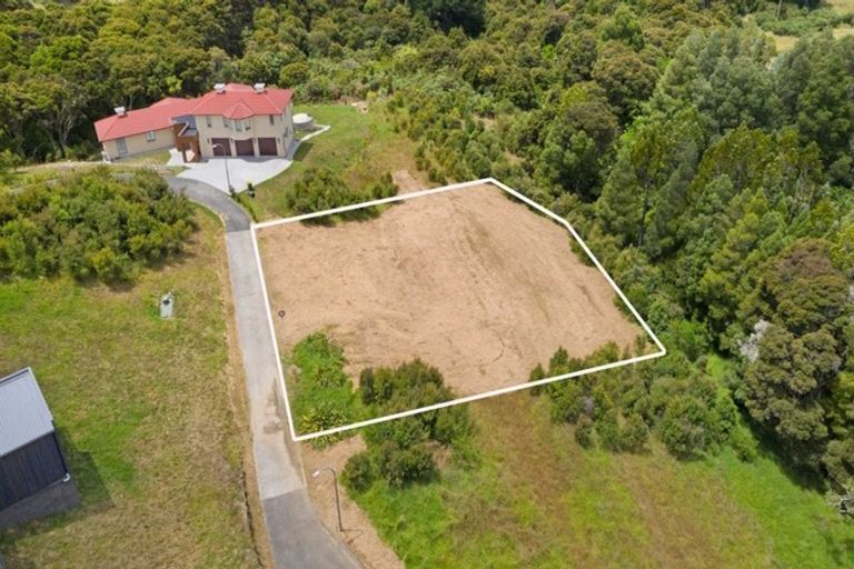 Photo of property in 88 Vaughans Road, Long Bay, Auckland, 0792