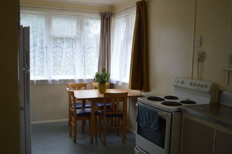 Photo of property in 12 Cornwall Crescent, Cannons Creek, Porirua, 5024