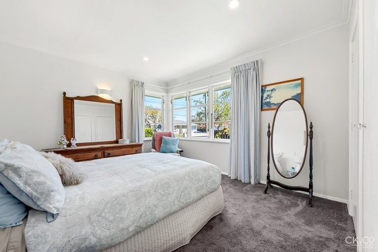 Photo of property in 9 Derwent Lee Grove, Epuni, Lower Hutt, 5011