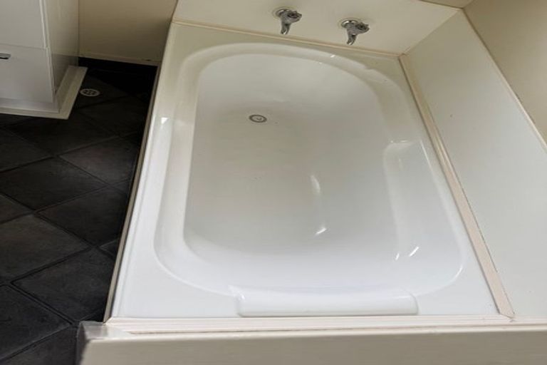 Photo of property in 175 Hakanoa Street, Huntly, 3700