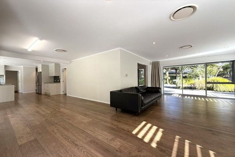 Photo of property in 26 Kingfisher Grove, Greenhithe, Auckland, 0632