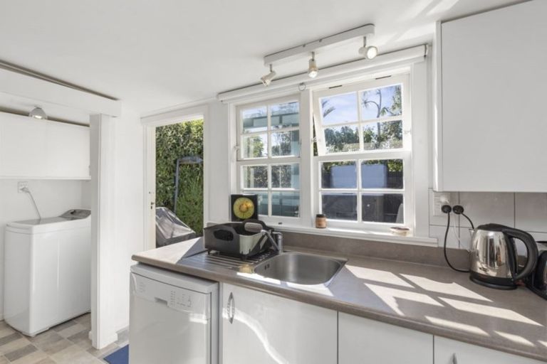 Photo of property in 26 Kauri Street, Eastbourne, Lower Hutt, 5013