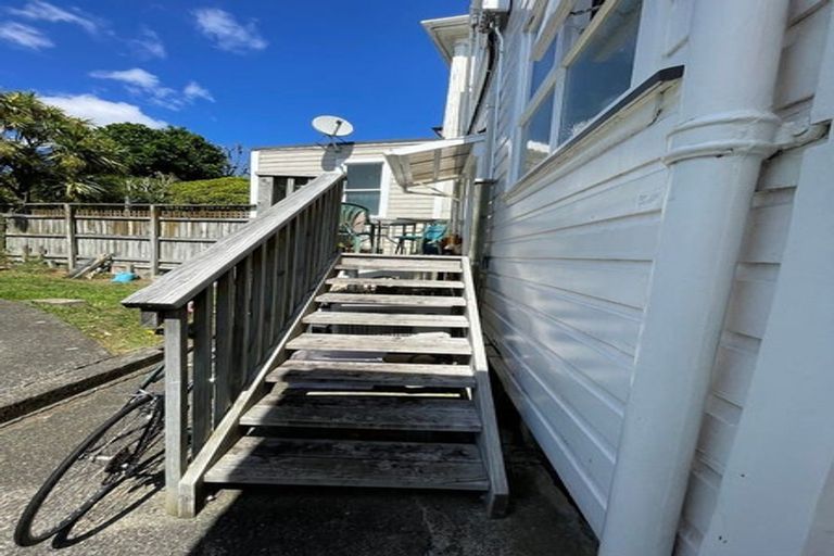 Photo of property in 23 Nairn Street, Mount Cook, Wellington, 6011