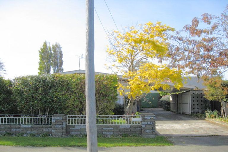 Photo of property in 23 Joyce Crescent, Ilam, Christchurch, 8041
