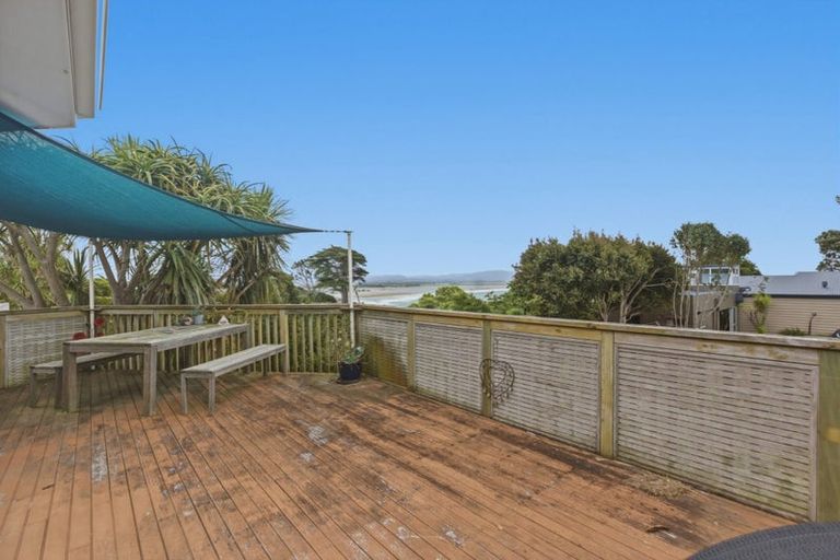 Photo of property in 132 Town Point Road, Maketu, Te Puke, 3189