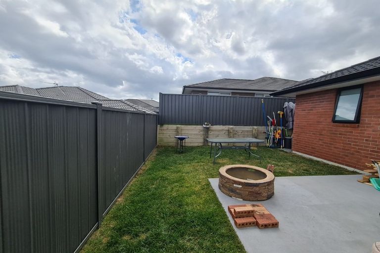 Photo of property in 16 Watene Way, Welcome Bay, Tauranga, 3112