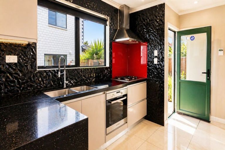 Photo of property in 14 Serrano Place, Clover Park, Auckland, 2023
