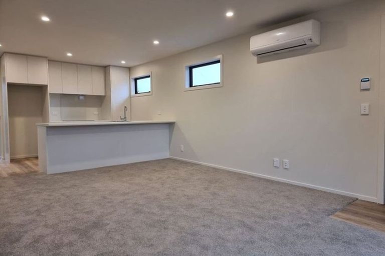 Photo of property in 2/338 Oxford Terrace, Avalon, Lower Hutt, 5011