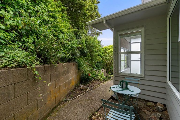 Photo of property in 8b Randolph Road, Crofton Downs, Wellington, 6035