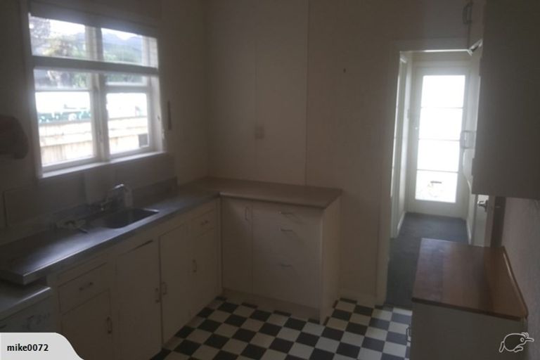 Photo of property in 10a Tama Street, Alicetown, Lower Hutt, 5010