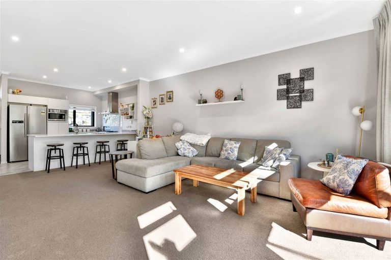 Photo of property in 117 Bonair Crescent, Silverdale, 0932