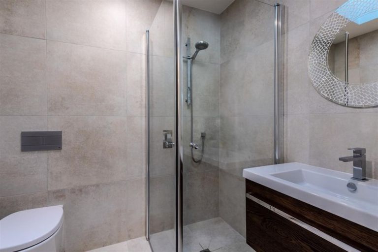 Photo of property in 22 Sharon Road, Waiake, Auckland, 0630