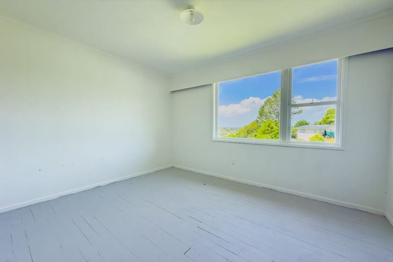 Photo of property in 305 Don Buck Road, Massey, Auckland, 0614