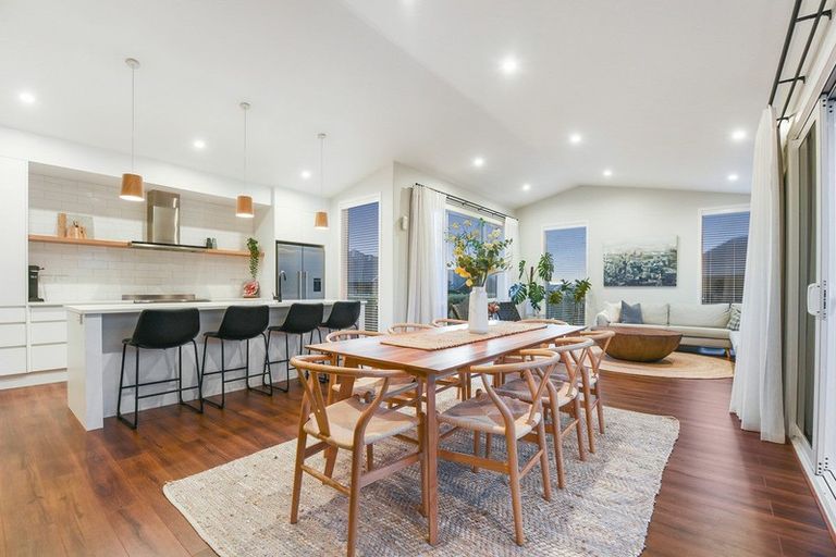 Photo of property in 24 Clifford Close, Leamington, Cambridge, 3432