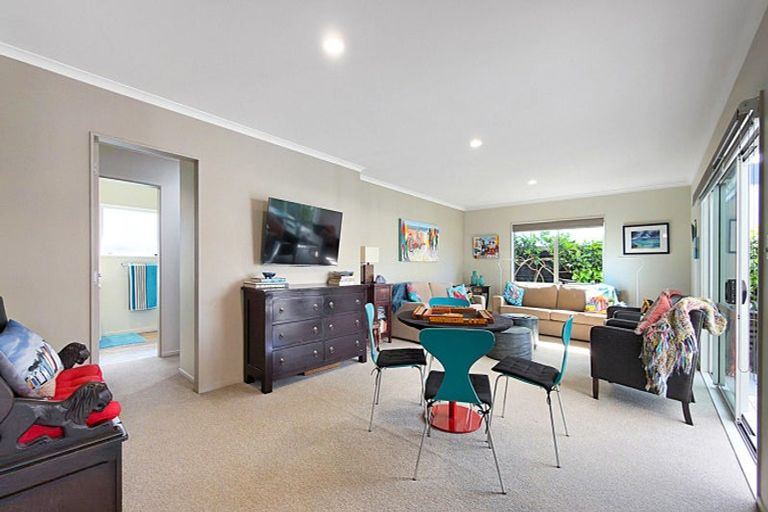 Photo of property in 10 Whiritoa Beach Road, Whiritoa, Whangamata, 3691