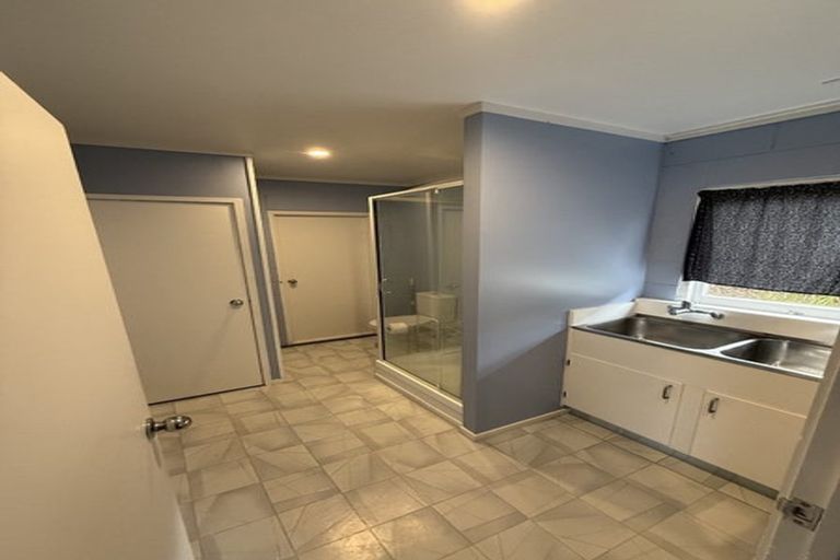 Photo of property in 4 Seakens Way, Glen Eden, Auckland, 0602