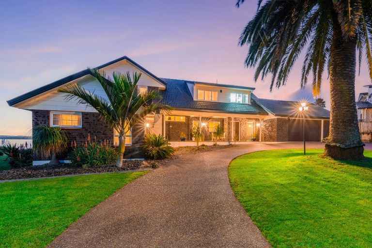 Photo of property in 43 St Annes Crescent, Wattle Downs, Auckland, 2103
