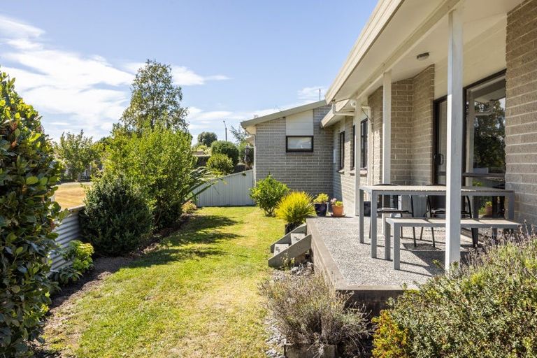Photo of property in 2/24 Durham Drive, Havelock North, 4130