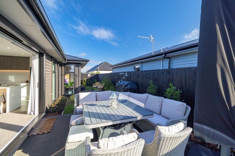 Photo of property in 8 Mackinnon Street, Marshland, 8083