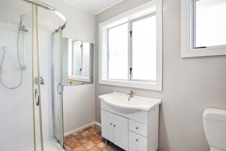 Photo of property in 84 Winters Road, Redwood, Christchurch, 8051