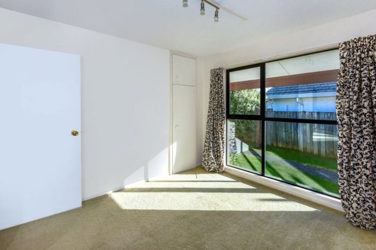 Photo of property in 20 Sawtell Place, Northcote, Christchurch, 8052