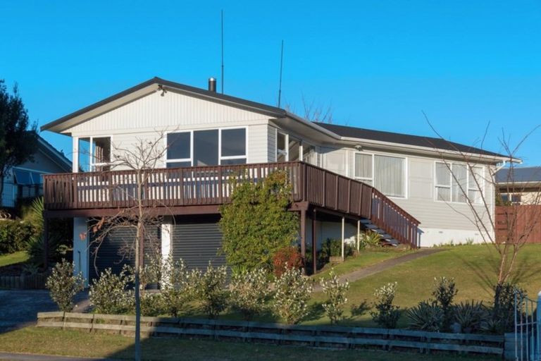Photo of property in 8 Browning Crescent, Owhata, Rotorua, 3010
