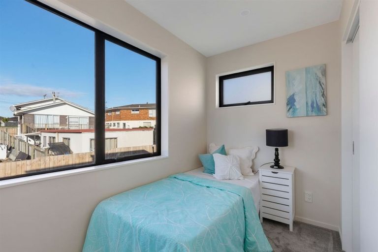 Photo of property in 13 Paina Crescent, Massey, Auckland, 0614