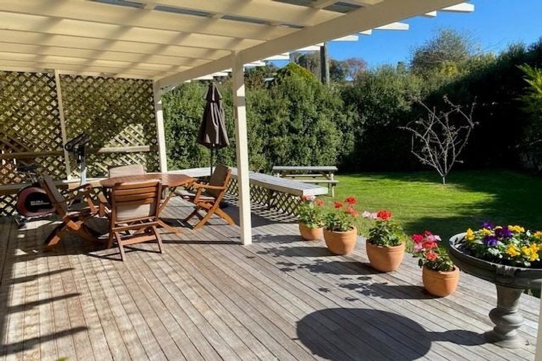 Photo of property in 28 Keirunga Road, Havelock North, 4130