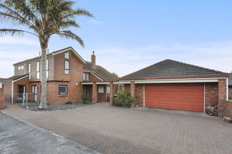 Photo of property in 16 Shepherds Road, Papakura, 2110