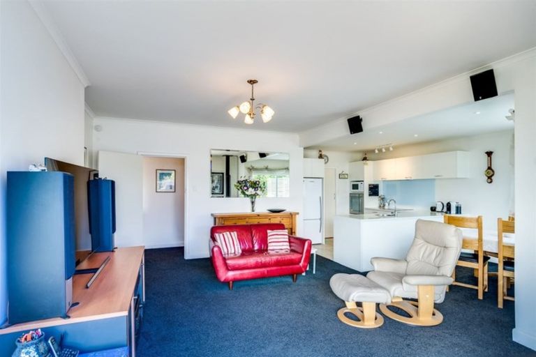 Photo of property in 5 Milton Terrace, Hospital Hill, Napier, 4110