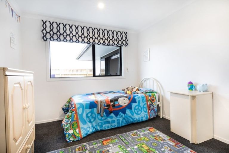 Photo of property in 16 Clifford Close, Leamington, Cambridge, 3432