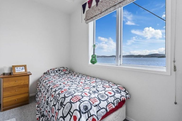 Photo of property in 515 Marine Drive, Sunshine Bay, Lower Hutt, 5013