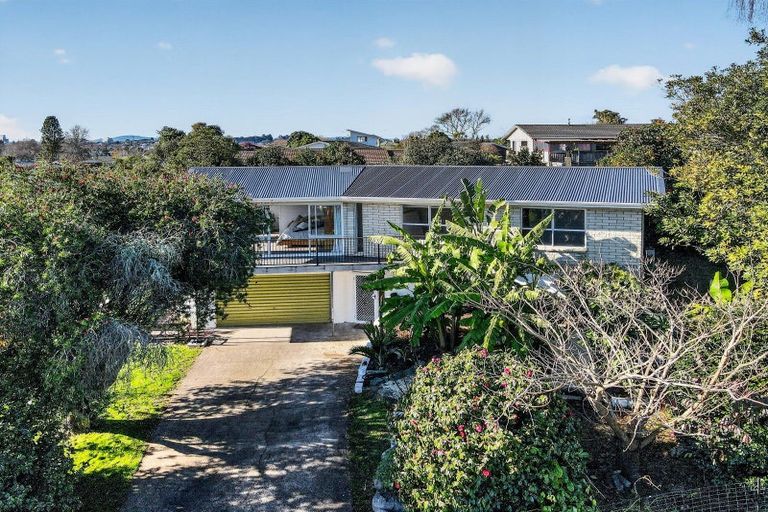 Photo of property in 46 Russleigh Drive, Dinsdale, Hamilton, 3204