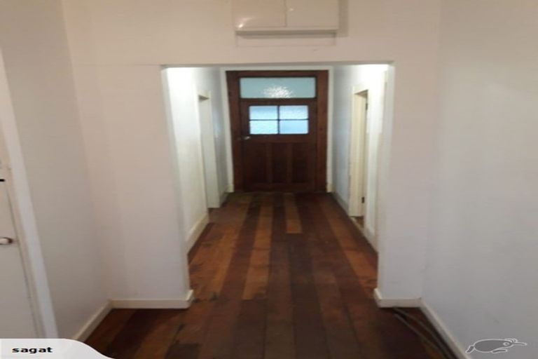 Photo of property in 1 Miro Street, Helensville, 0800