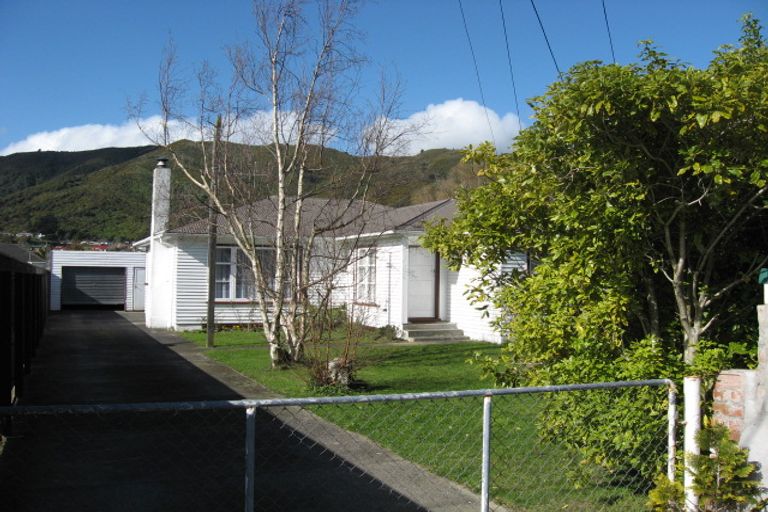 Photo of property in 74 Wellington Road, Wainuiomata, Lower Hutt, 5014