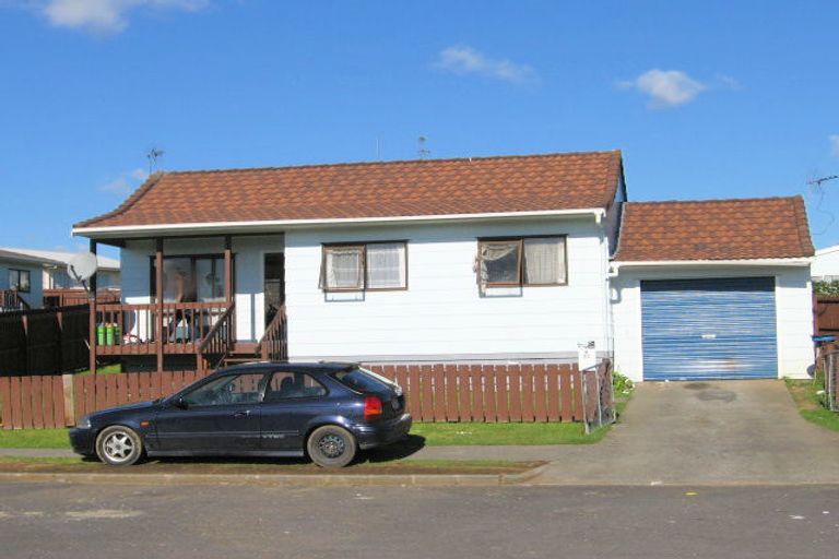 Photo of property in 12 Townley Place, Clover Park, Auckland, 2019