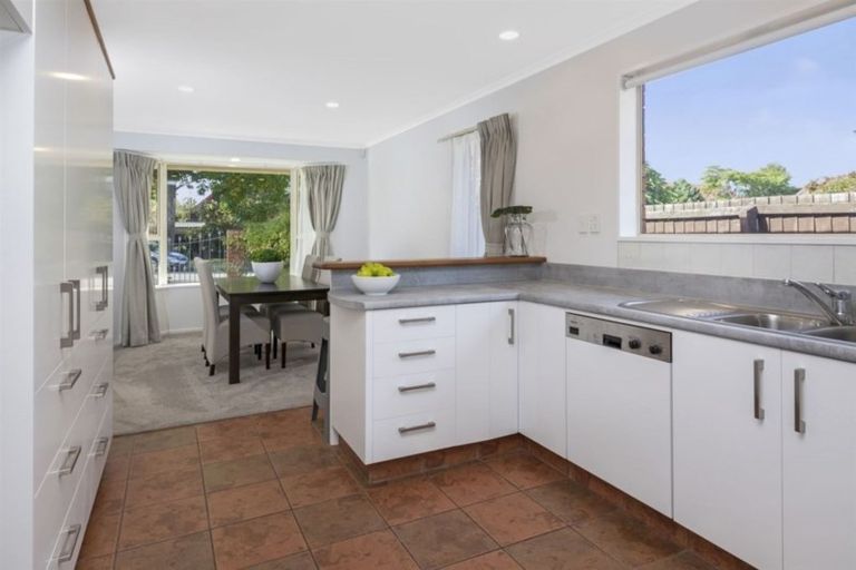 Photo of property in 19 San Rafael Place, Burnside, Christchurch, 8053