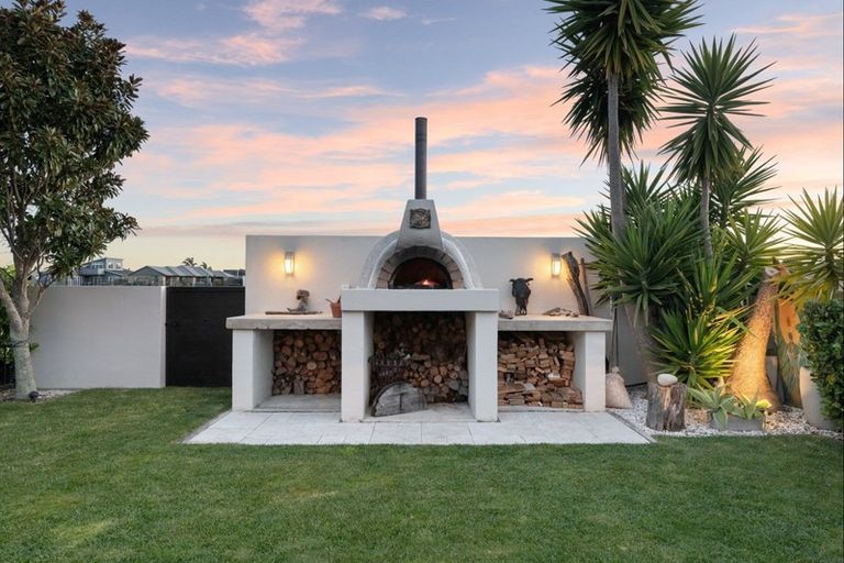 Photo of property in 6 Palazzo Drive, Papamoa Beach, Papamoa, 3118