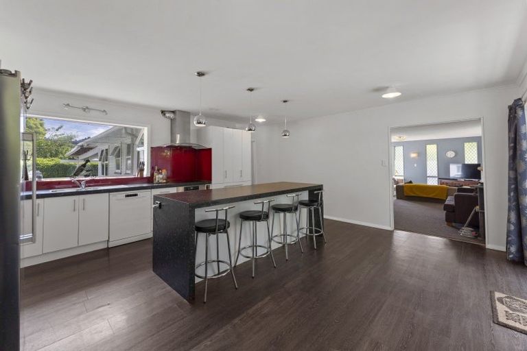 Photo of property in 100 Plateau Road, Te Marua, Upper Hutt, 5018