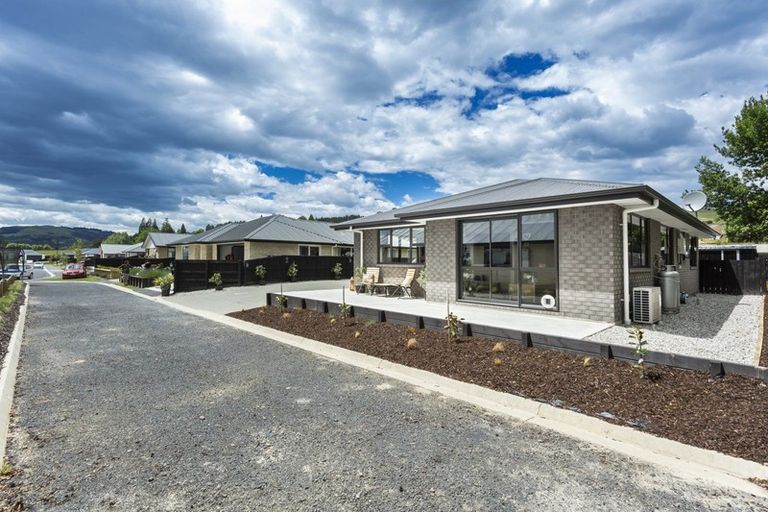 Photo of property in 53 Owhiro Avenue, Mosgiel, 9024