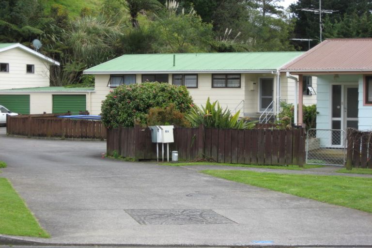 Photo of property in 6a Brixham Place, Merrilands, New Plymouth, 4312